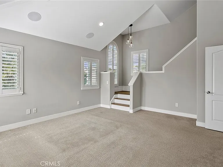 500 Marigold Ave — Photo 17