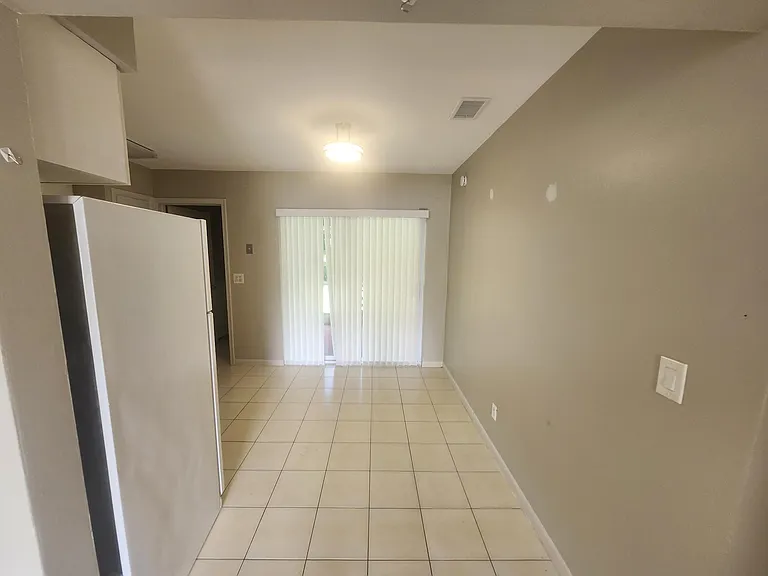 4972 SW 93rd Ave — Photo 3