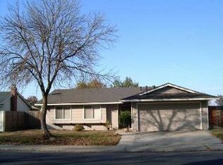 1437 Entrada Way, Modesto, CA 95355