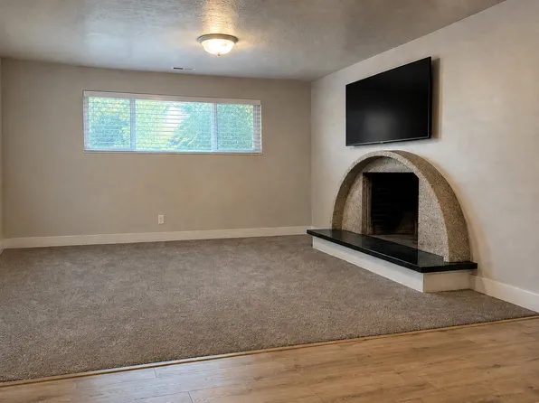 11592 S 1700 E #1, Sandy, UT 84092