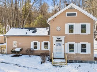 373 Collinsville Rd, Unionville, CT 06085