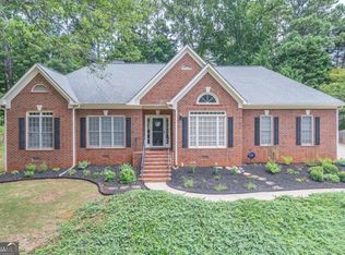 290 Trowbridge Ln, Lawrenceville, GA 30043