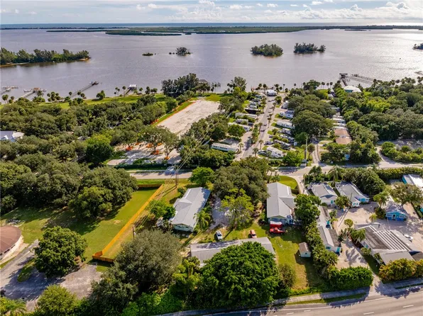 11335 S Indian River Dr, Sebastian, FL 32958