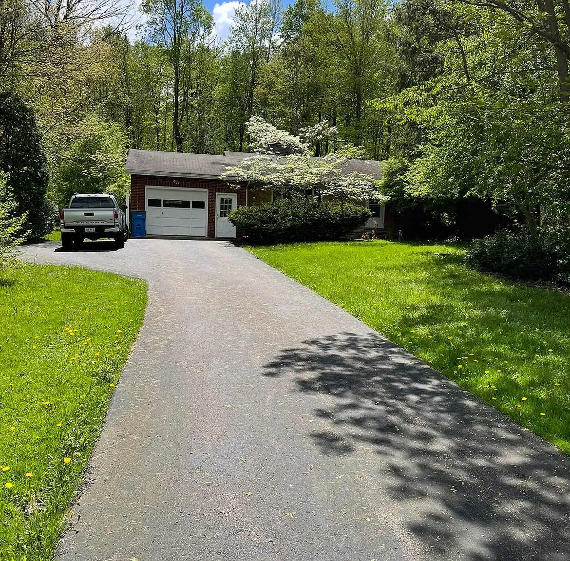 3 bed, 2500 sqft, $1,950 — Photo 1