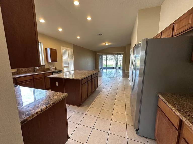 5114 100th Dr E — Photo 3