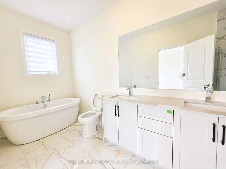 51 Mumbai Dr — Photo 18