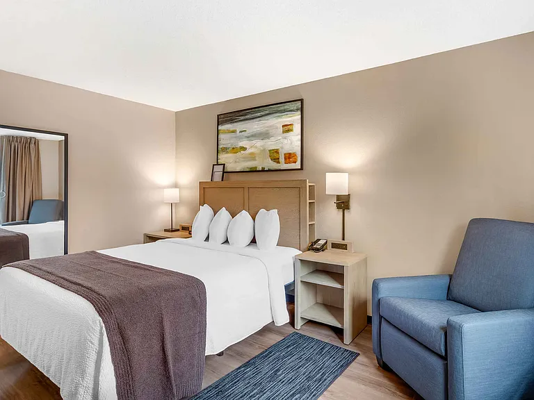Studio Suite - 1 Queen Bed