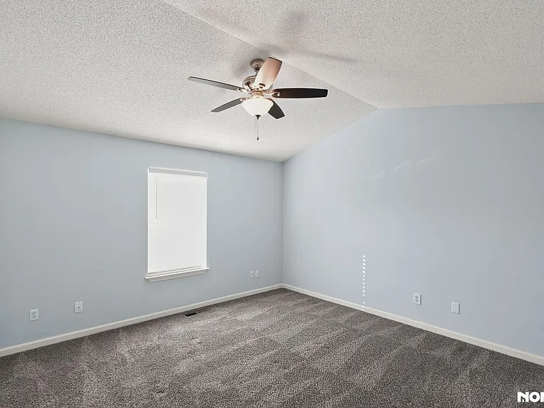 38 Princeton Glen Ct — Photo 13