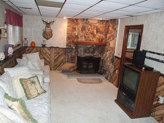 Family Room 1