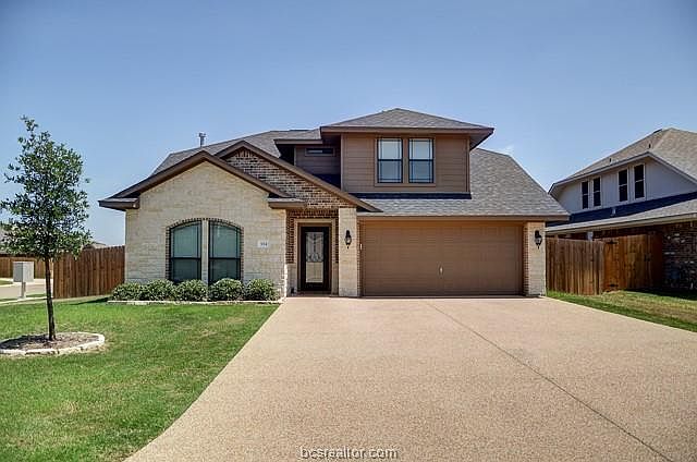 1st image of 924 Dove Landing Ave