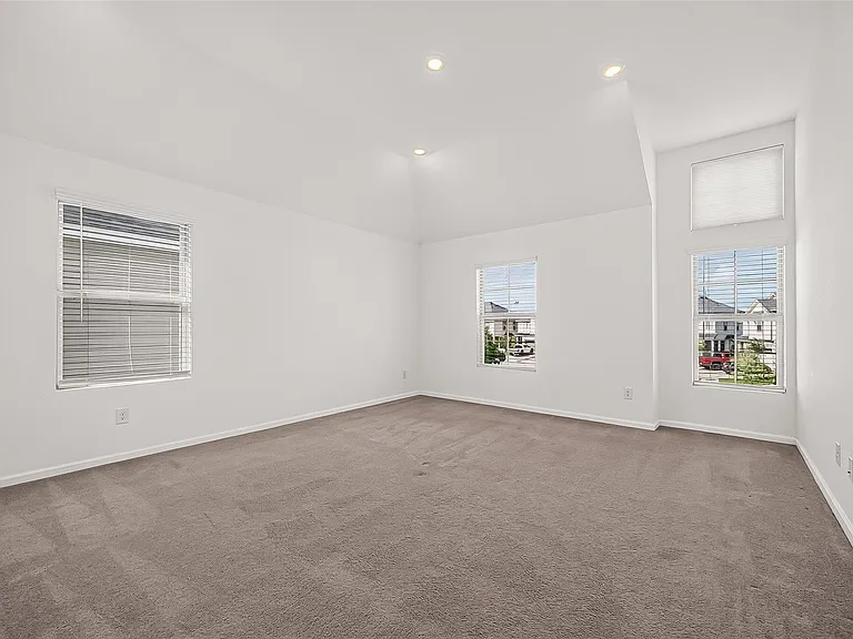 5558 Amber Brook Ln — Photo 6