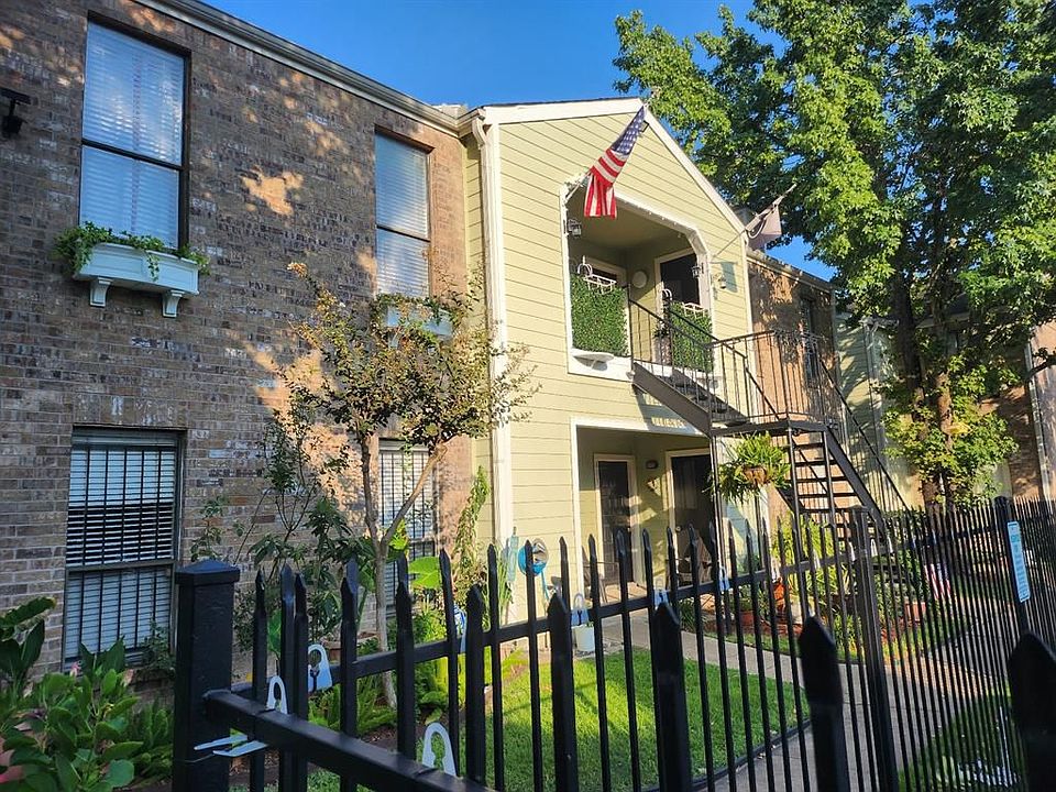1st image of 6602 Harbor Town Dr APT 404