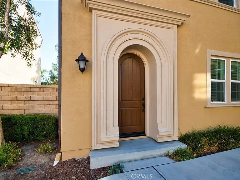 115 Mesa Verde Ln — Photo 3