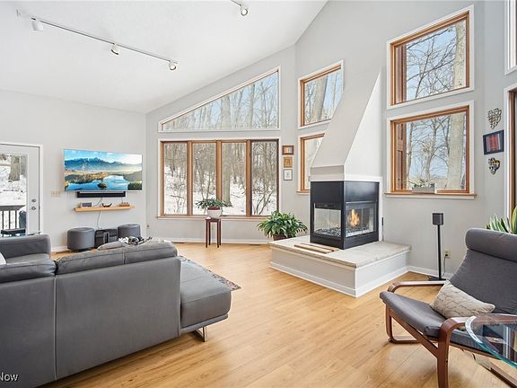 4th image of 920 Kingswood Dr