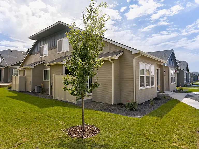 Cedar Park & Canyon Falls Townhomes — Photo 15