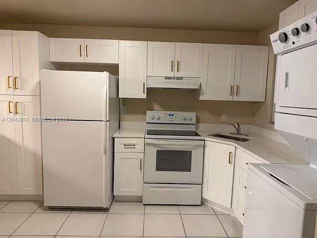 3760 NW 115th Way #10-2 — Photo 1