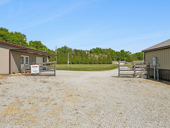 8th image of 2461 Bodenham Rd