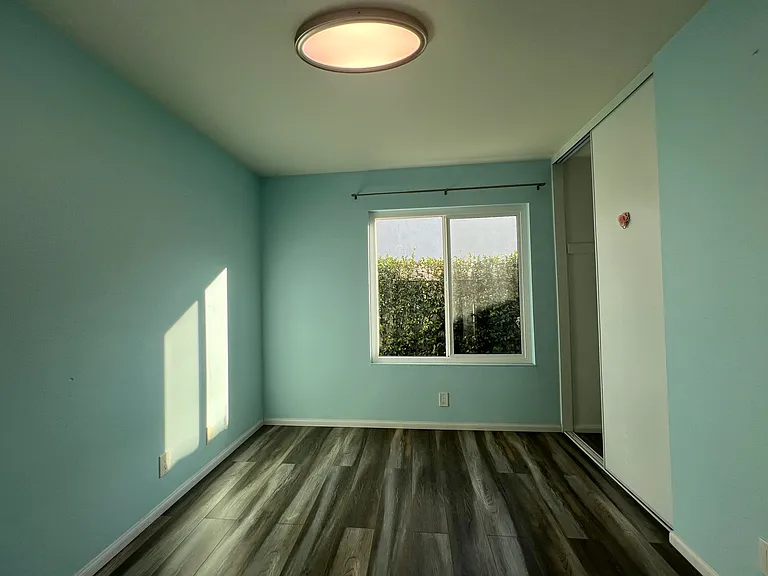 14902 Burnham Cir — Photo 12