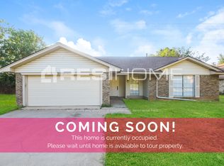 2503 Smouldering Wood Dr, Arlington, TX 76016