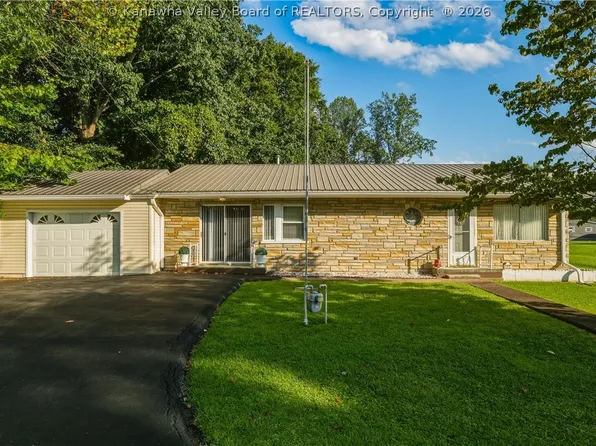 122 Kapok St, Eleanor, WV 25070