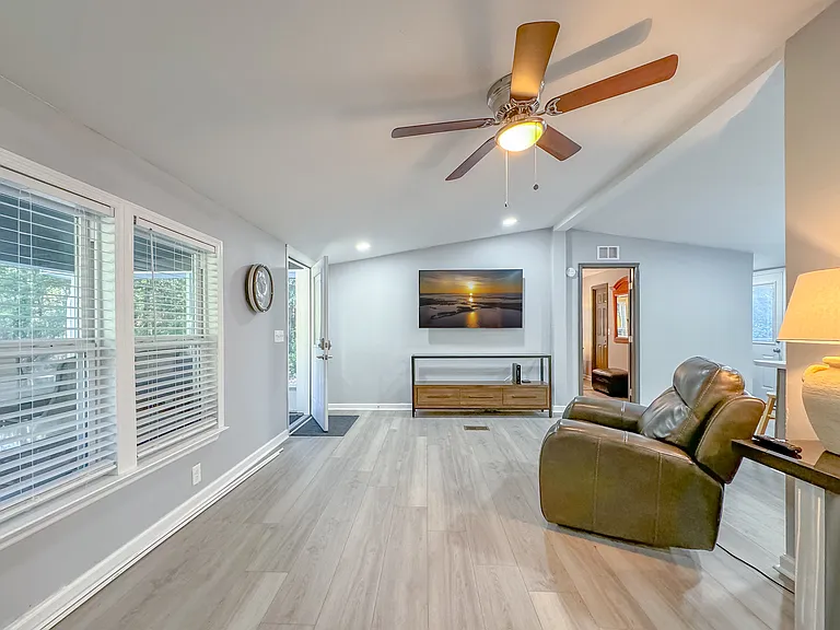 16957 Lake Christiana Ct — Photo 25