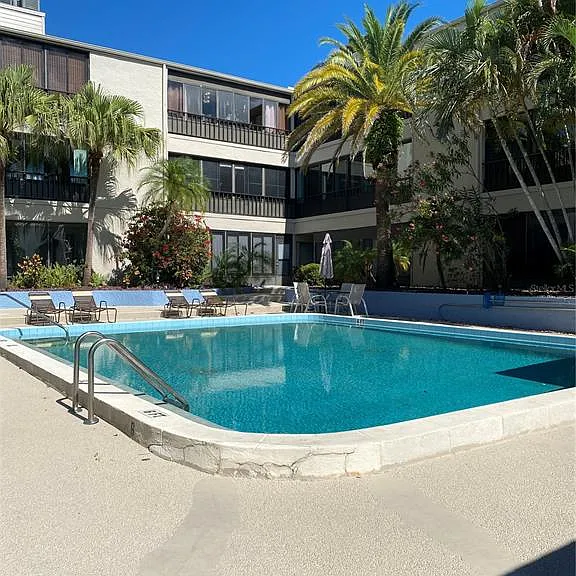 215 Valencia Blvd #303 — Photo 14