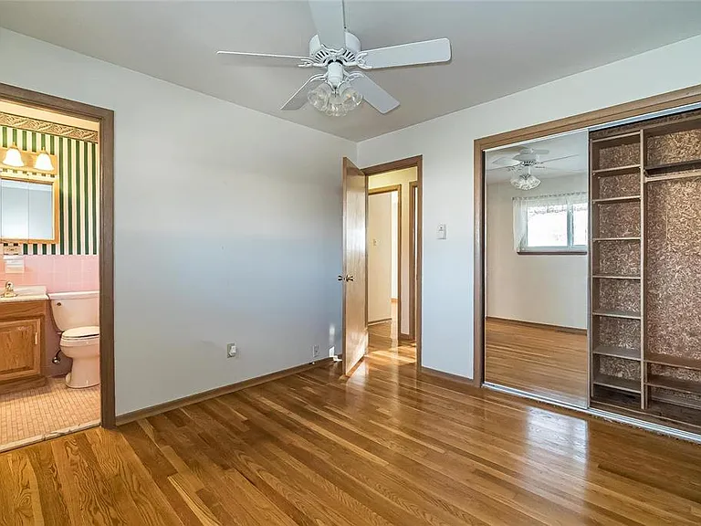 11943 Glen West Dr — Photo 17