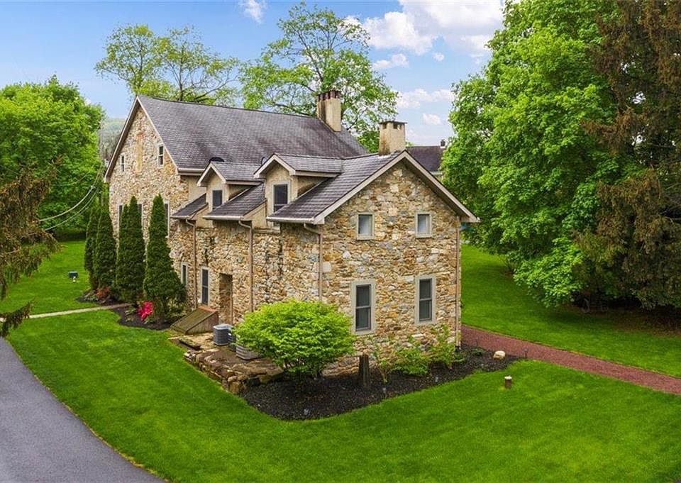 3927 Lower Saucon Rd, Hellertown, PA 18055 Zillow