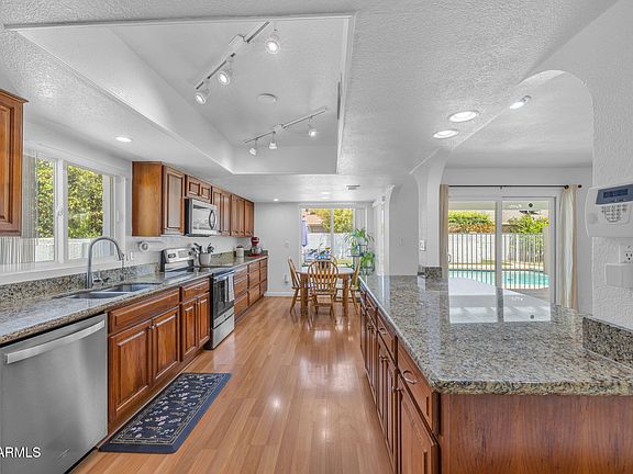 5th image of 4910 E PRESIDIO Road