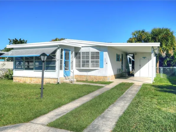 904 Pecan Cir, Barefoot Bay, FL 32976