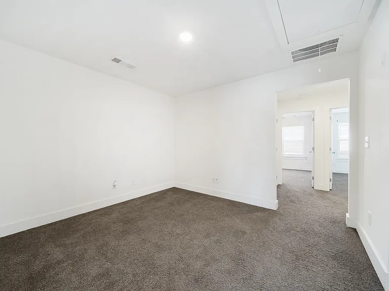 72 Garrison Dr — Photo 12