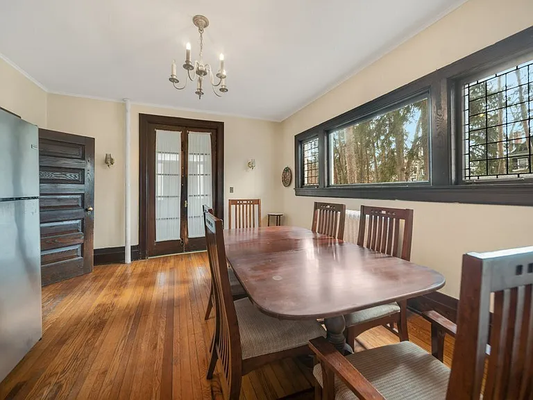 216 Dearborn Pl — Photo 3