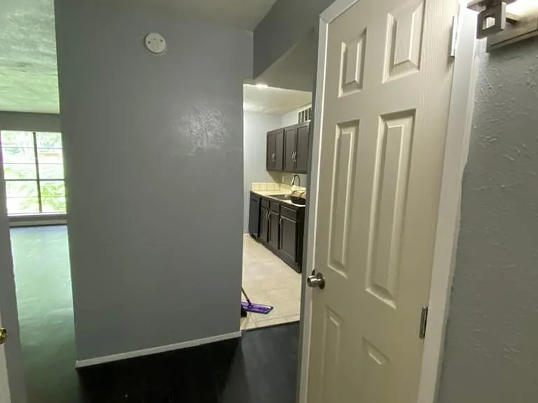 7309 Ashcrest Ln — Photo 10