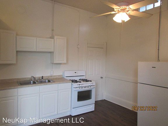 4th image of 2566-2568 N Bremen St #68