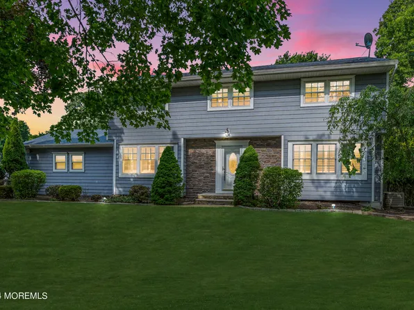 72 Clearview Drive, Tinton Falls, NJ 07724