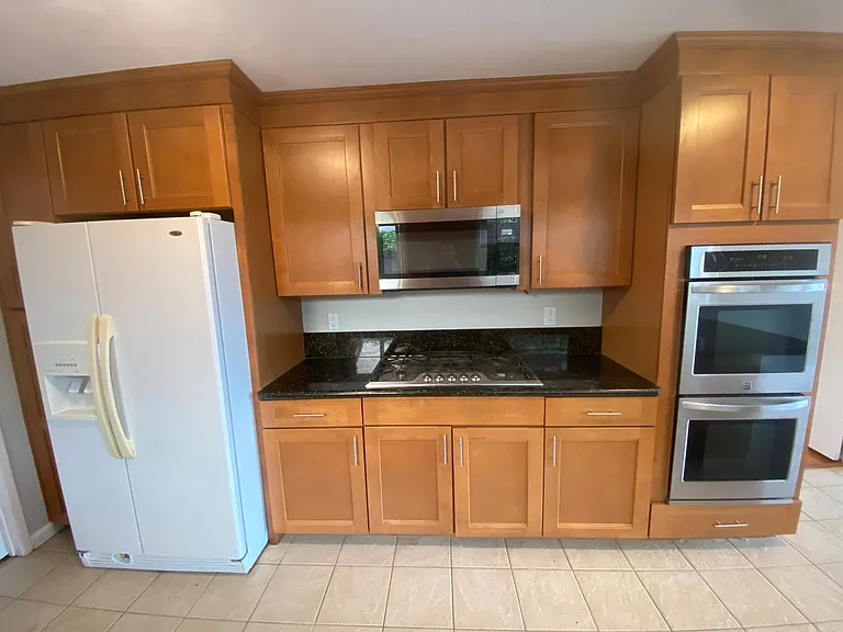 438 Cedar Hill Dr — Photo 7