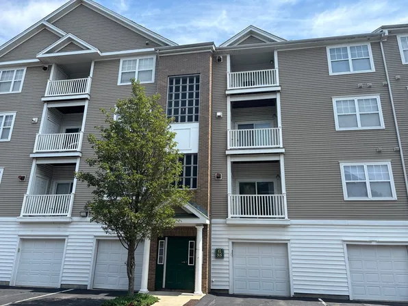 88 Mill St APT 101, Woonsocket, RI 02895