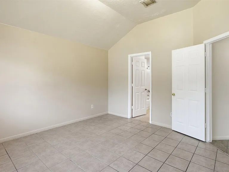 15738 Boonridge Rd — Photo 18