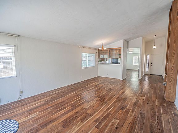 3rd image of 22933 Calvello Dr