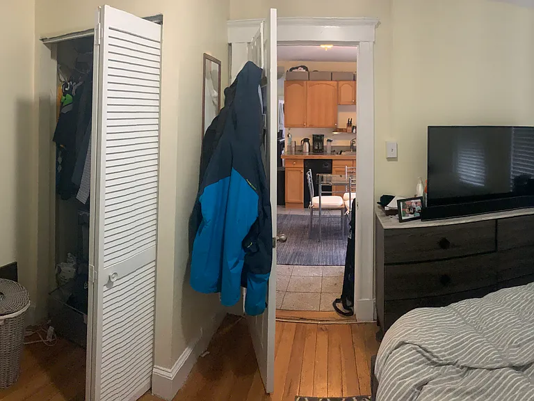 224 Hanover St #14 — Photo 14