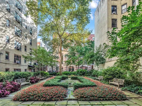 235 East 22nd Street image 10 of 12