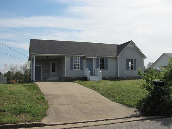2nd image of 380 Lynn Dr
