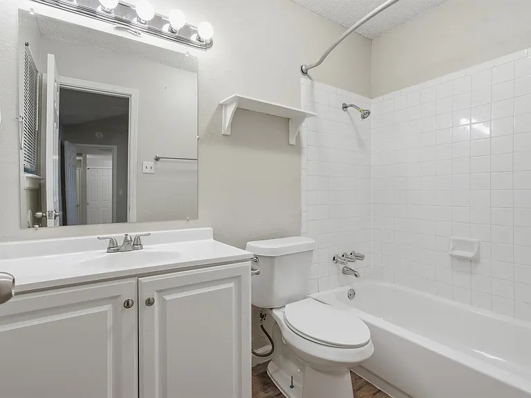 6305 Emerald Forest Dr #B — Photo 13