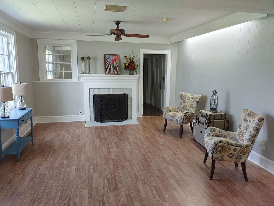 165 College St, Savannah, TN 38372 MLS 10145321 Zillow