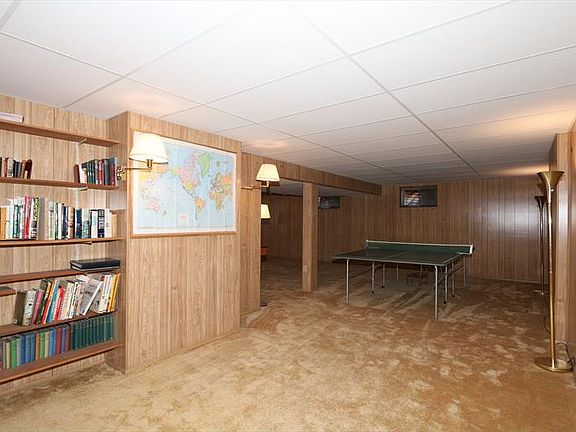 3rd image of 10715 Shadowcrest Ct
