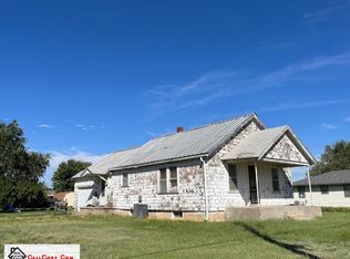 221 S Pearlette St, Meade, KS 67864