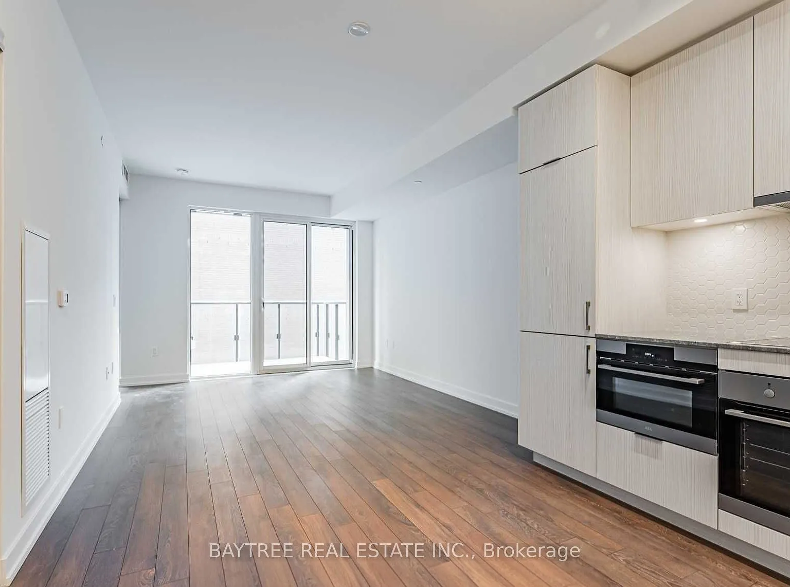 St. Lawrence Condominiums — Photo 3