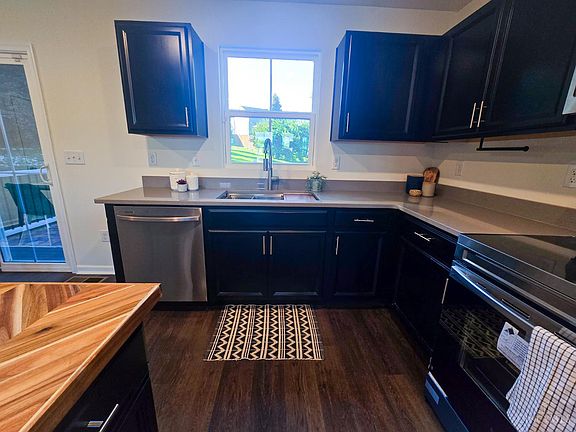 3rd image of 4982 Sullivans Ridge Dr