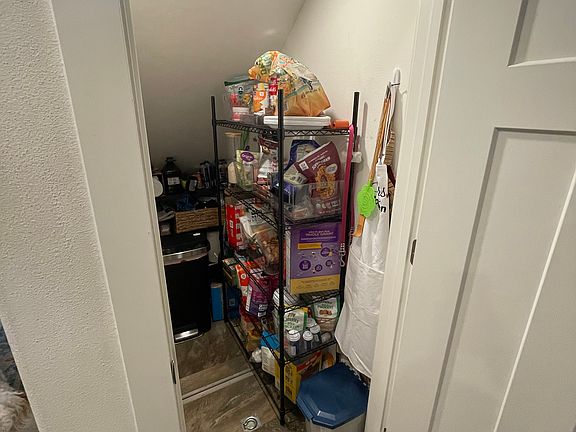 4th image of 23 Shedhorn Ct