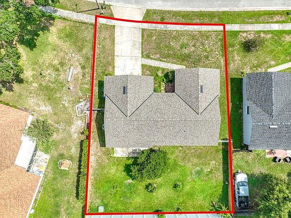 3rd image of 573 BENJAMIN FRANKLIN PLACE